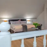 Birdie Comfortable Holiday Residence